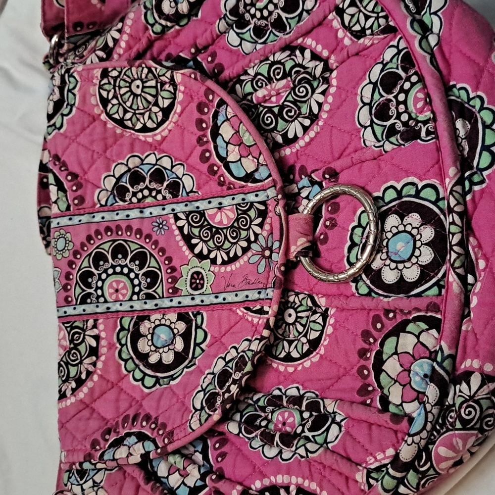 Vera Bradley Lg shoulder bag cupcake( retired pattern) not sure.